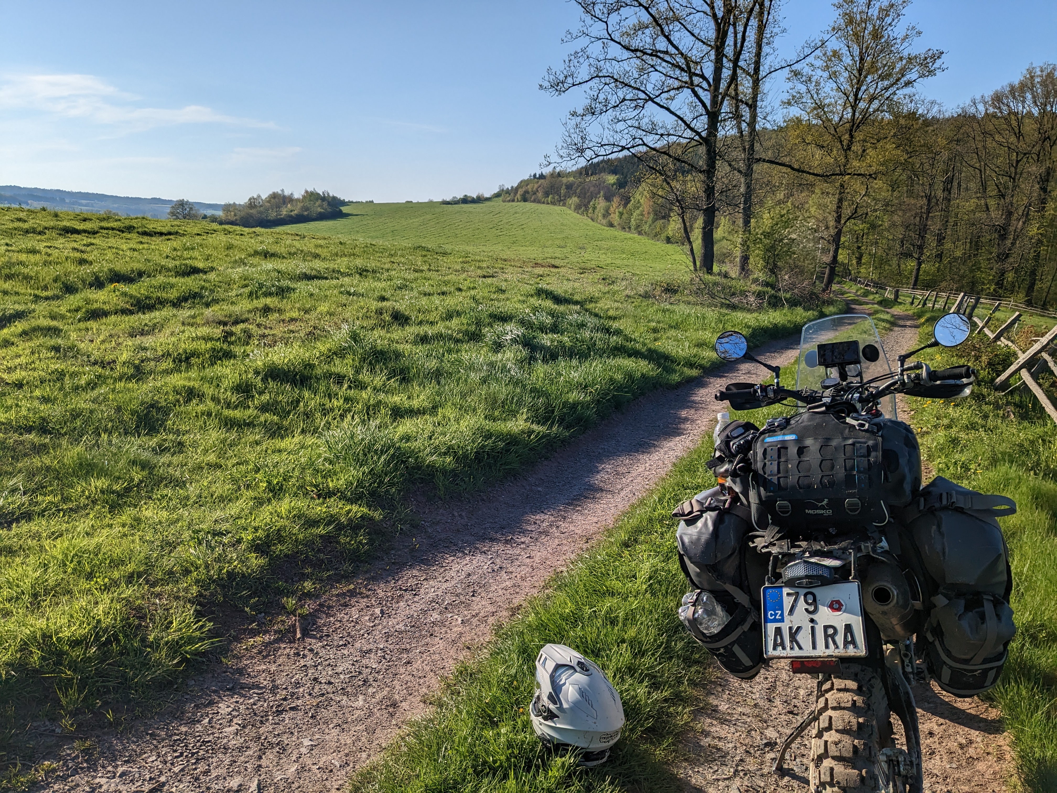 Offmoto Tours - Blog o cestování na motorkách a offem pro TET, TCT, TMT a jinde